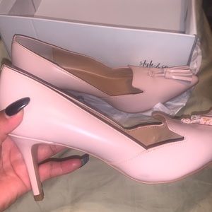 Banana republic heels size 8M
